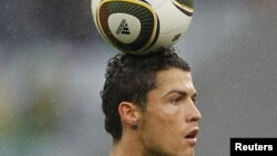 Португалия ұлттық құрамасының шабуылшысы Криштиану Роналду. 2010 жыл. (Көрнек сурет)