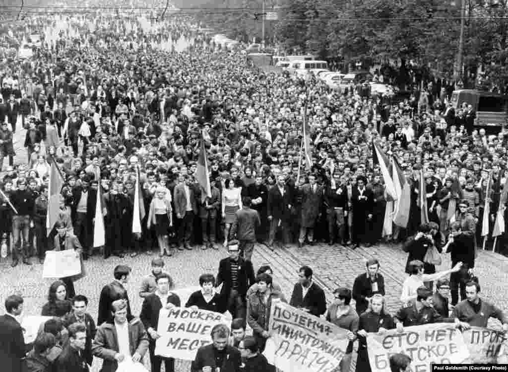 The day of protest and marches around the city, culminated in a huge crowd in Wenceslas Square. For a photographer, the experience was compelling, with a dramatic shot around every corner. There was also a terribly sad, transcendent feeling of the importance of this moment in history and a sense that I was on a tragic stage, witness to futile resistance facing the raw power of Soviet force.
