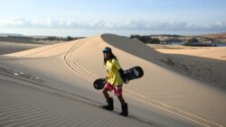 Првиот виетнамски сноубордер кој тренира во пустина