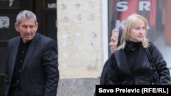 Članovi porodice ubijenog policijskog inspektora Slavoljuba Šćekića pred sudom u Podgorici, maj 2011.