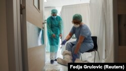 Zdravstveni radnici u Kliničkom centru Vojvodine (2. april 2020)
