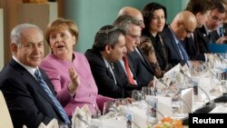 Germany -- Israeli Prime Minister Benjamin Netanyahu, German Chancellor Angela Merkel (L-R). File photo
