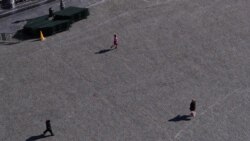 Skoro potpuno pust Veliki trg u Briselu 1. aprila 2020.