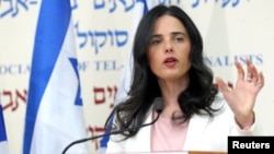 Міністерка внутрішніх справ Ізраїлю Аелет Шакед заявила, що уряд країни виходить із припущення що варіант «омікрон» «вже є майже в кожній країні»