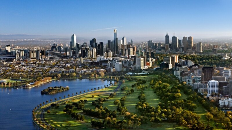 Mellburni kalon Sidnejin si qyteti më i madh i Australisë