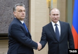 Виктор Орбан и Владимир Путин на переговорах в Ново-Огарево, февраль 2016 года