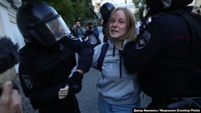 Задержание Дарьи Сосновской, Москва, август 2019 года