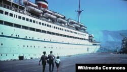 Пассажирский пароход «Адмирал Нахимов» в порту Новороссийска в день трагедии, 31 августа 1986 года 