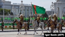 Парад по случаю 27 годовщины Государственной независимости Туркменистана. Ашхабад, 27 сентября 2018