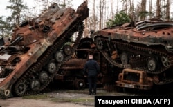 Destroyed Russian armored vehicles on the outskirts of the city of Lyman, which was liberated from the Russian Army on October 5.
