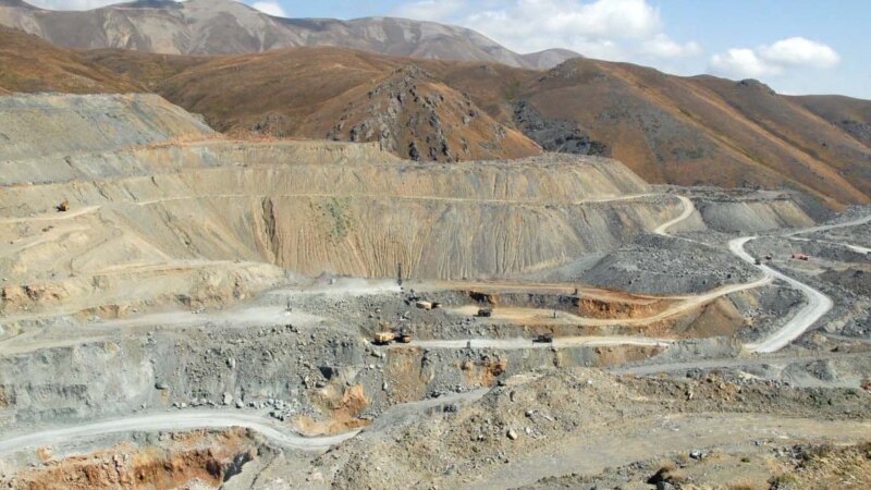 МО РА: В результате стрельбы со стороны ВС Азербайджана ранен сотруднк Соткского золотого рудника