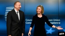 Belçika - Avropa Birliyinin xarici siyasət idarəsinin rəhbəri Federica Mogherini (sağda) və Azərbaycan prezidenti İlham Əliyev