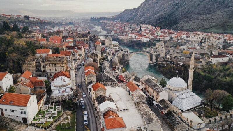 Primele alegeri locale din ultimi 12 ani, în orașul divizat Mostar, Bosnia-Herțegovina