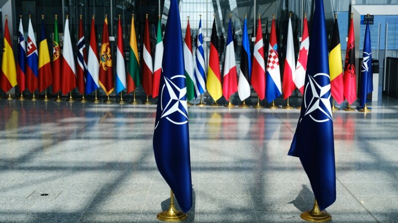 NATO Rusiya missiyasının 8 üzvünü qovub