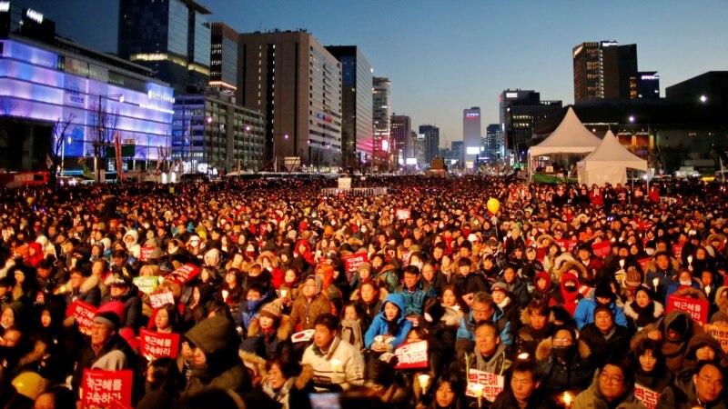 В Южной Корее арестовали министра из-за «черных списков» критиков власти