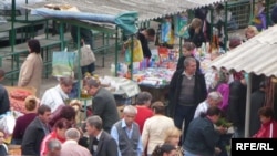 Piața din Strășeni