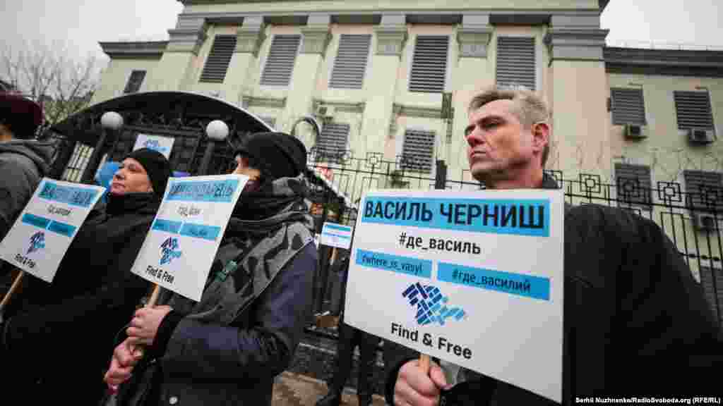 При этом в крымском управлении Следкома России утверждают, что &laquo;массовых исчезновений крымских татар на полуострове нет&raquo;