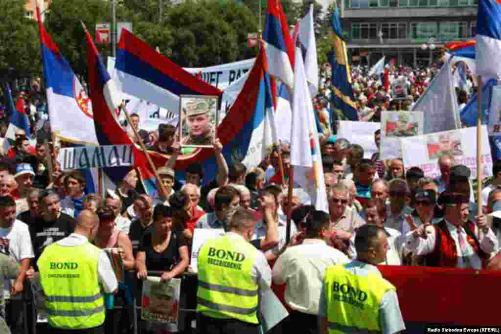 Mladic supporters in Banja Luka, Republika Srpska, in Bosnia, expressing outrage over his arrest and possible extradition on May 31. Photo by Erduan Katana