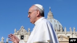 Папа Римский Франциск на площади святого Петра