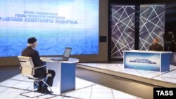 Рамзан Кадыров (справа) и его пресс-секретарь Альви Каримов (слева).