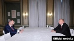 Встреча премьер-министра Армении Никола Пашиняна и президента Азербайджана Ильхама Алиева в Мюнхене, 15 февраля 2020 г.