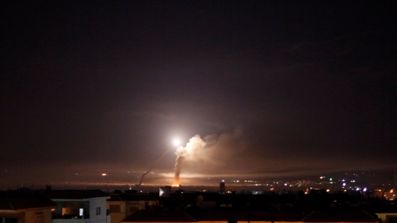 Najmanje 42 osobe poginule u izraelskim napadima u Siriji