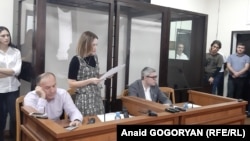 Представители оппозиционера Алхаса Квициниа на заседании Верховного суда, 17 сентября 2019 г.