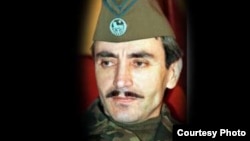 Джохар Дудаєв, генерал-майор авіації, перший президент Чеченської республіки. Убитий російською ракетою 21 квітня 1996 року