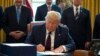 ترامپ بسته دو تریلیون دلاری برای مقابله با پیامدهای اقتصادی کرونا را امضا کرد