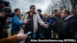 Симферополь, журналист Николай Семена перед судебным заседанием, 20 марта 2017 года