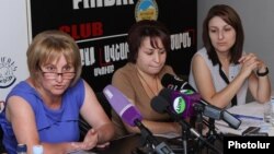 Armenia - Leaders of the Society Without Violence” NGO hold a news conference on domestic violence, Yerevan, 30Jul2013.