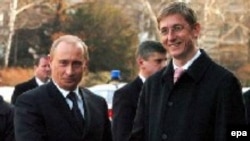 Putin Dyurçana «konkret layihələri» müzakirə etməyi təklif edib