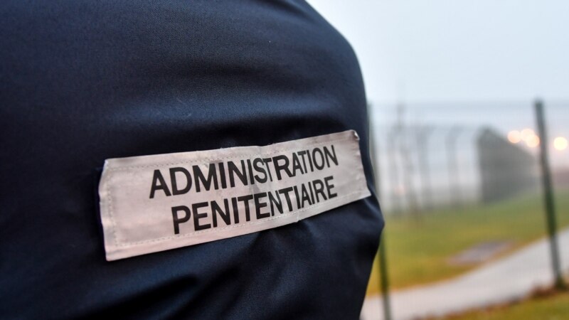 Французские власти считают терактом нападение на охрану в тюрьме