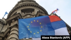 Zastava Evropske unije i Srbije, Beograd
