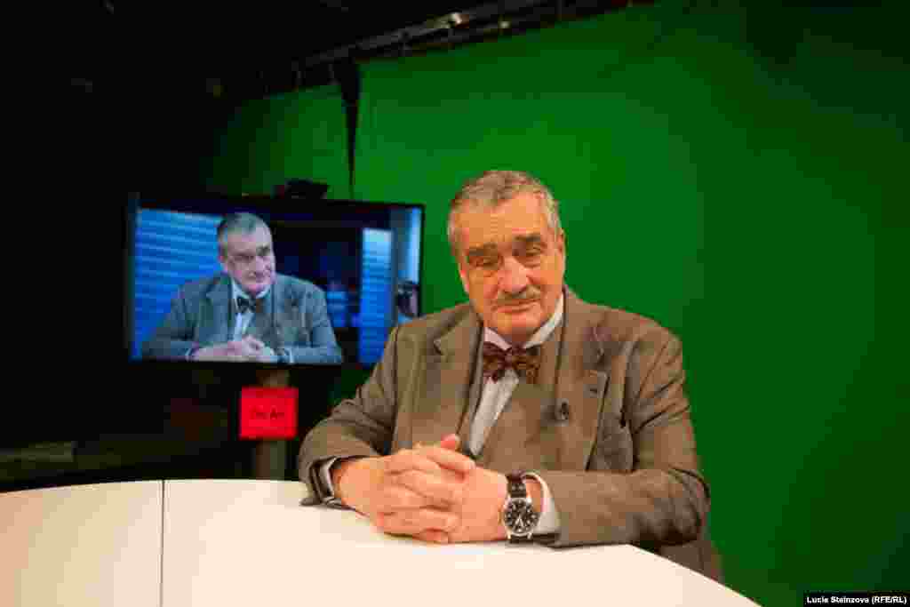 Czech Republic -- Karel Schwarzenberg at Current Time TV, studio, RFE/RL headquaters, Prague, March 5, 2015
