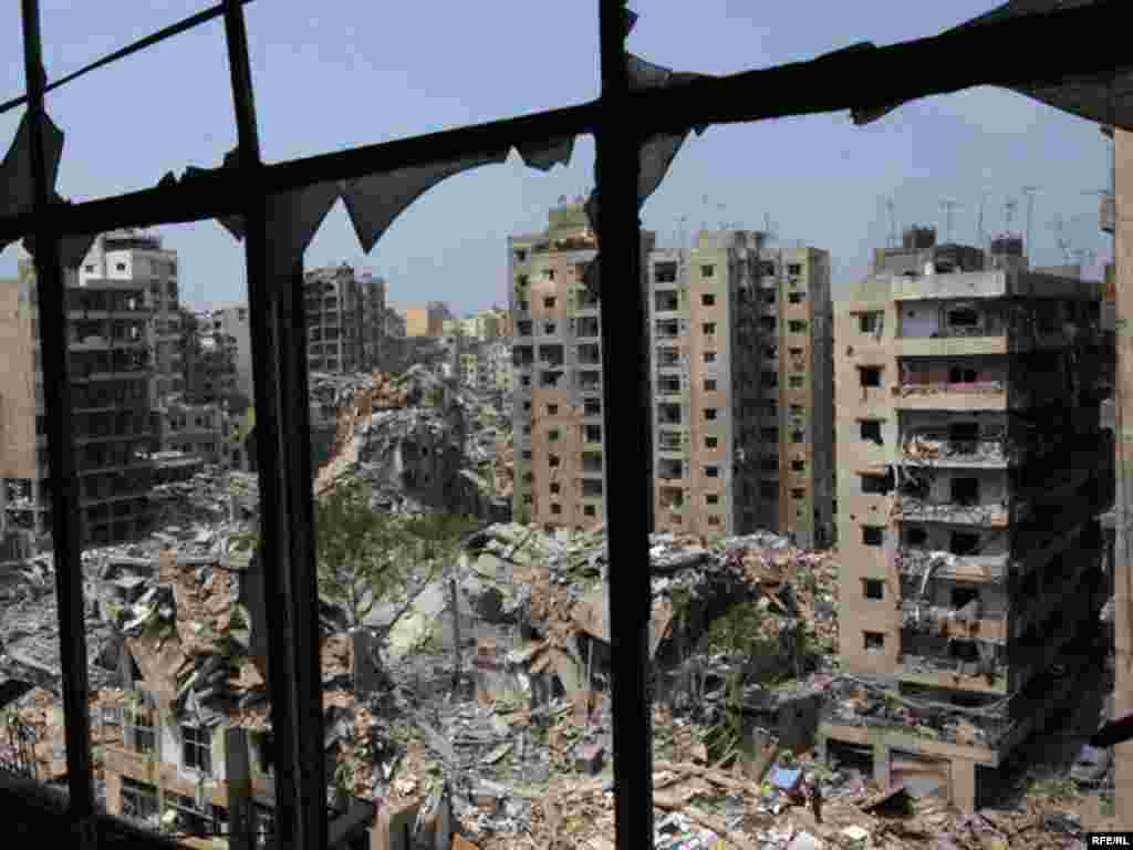 Lebenan, Beirut after israel bombing in july 2006, undated