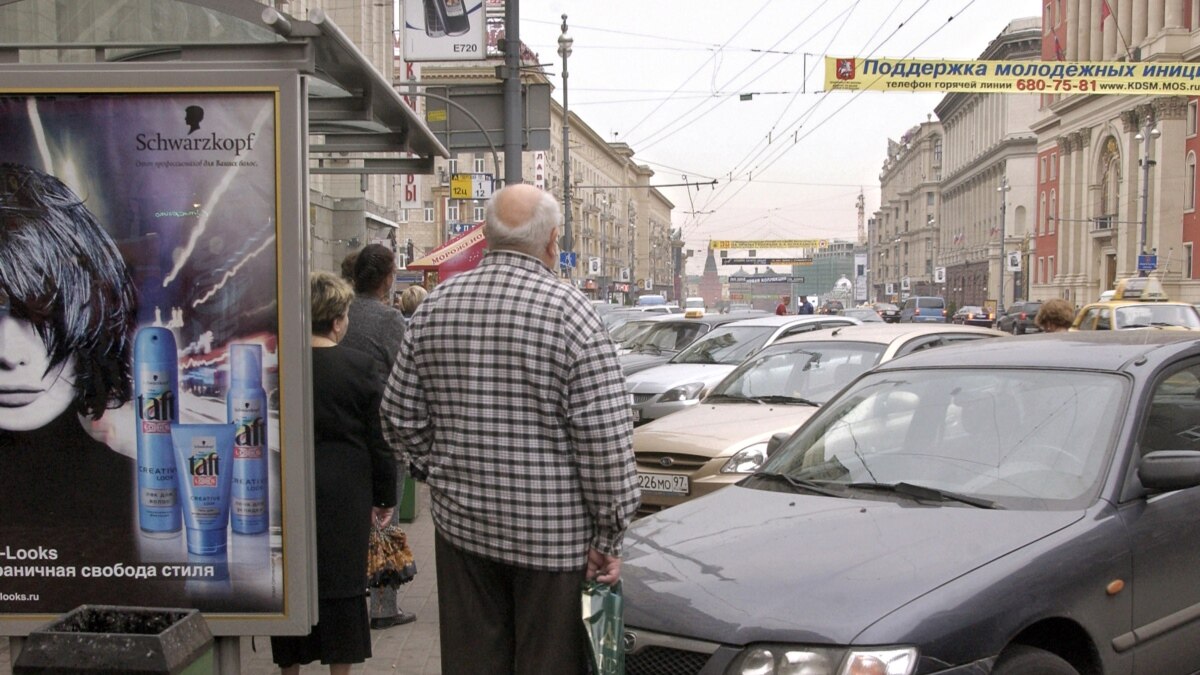 «Зебра, полоса смерти». Московские власти защитят остановки от машин