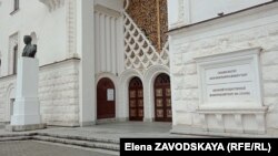 27 февраля 52 сотрудника Абхазского государственного драматического театра объявили о забастовке