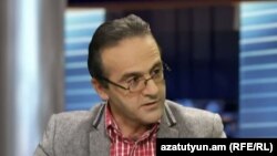 Правозащитник Артур Сакунц в студии «Азатутюн ТВ» (архив)