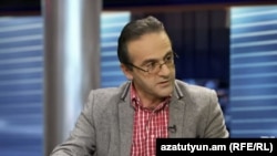 Armenia - Human rights activist Artur Sakunts in Azatutyun TV's studio, Yerevan, 8Dec, 2015