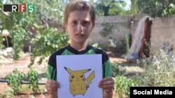 Pokemon-ların fotolarını tutan suriyalı uşaqlar dünyadan kömək istəyir.