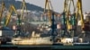 Морской порт в Феодосии, январь 2018 года. Иллюстрационное фото