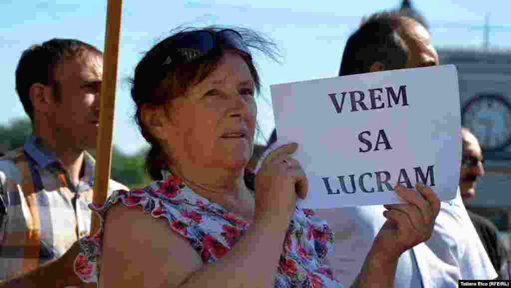 Moldova - Protest of little businessmen, Chișinău