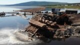 Russia, The Raftsmen Of Siberia Move Timber The Old-Fashioned Way screen grab