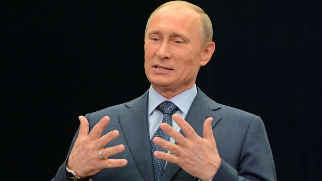 Putin denies stealing Patriots Super Bowl ring - CBS News