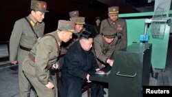 Kim Jong-un u posjeti jednoj od jedinica Narodne armije Koreje