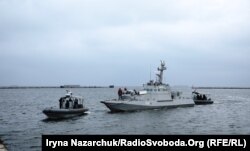 Після того, як Росія повернула українські кораблі, захоплені в Керченській протоці, бронетанкове судно «Нікополь» було відтягнуте до порту «Очаків». Листопад 2019