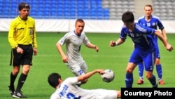 Один из матчей чемпионата Казахстана 2012 года. Фото с официального сайта Федерации футбола Казахстана.