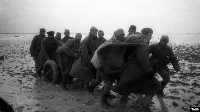 Форсирование Сиваша войсками 4-го Украинского фронта, ноябрь 1943 года