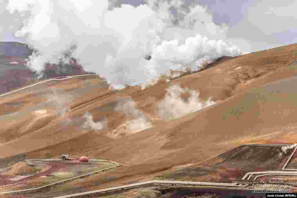 WINNER: "Krafla Volcano -- Where Mankind Has Tamed the Earth's Geothermal Power": The sulfurous landscape near Iceland's largest geothermal power station, which draws heat from 33 boreholes. (Jarda Lhotak, RFE/RL's Internet Technology Department)
